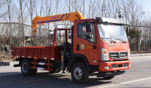 點擊查看詳細(xì)信息<br>標(biāo)題：3.2噸大運(yùn)隨車吊 閱讀次數(shù)：1811