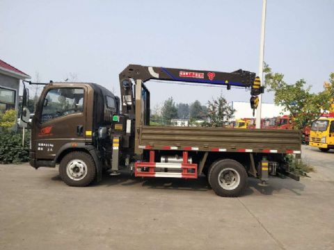 點擊查看詳細(xì)信息<br>標(biāo)題：4噸重汽豪沃隨車吊 閱讀次數(shù)：1874